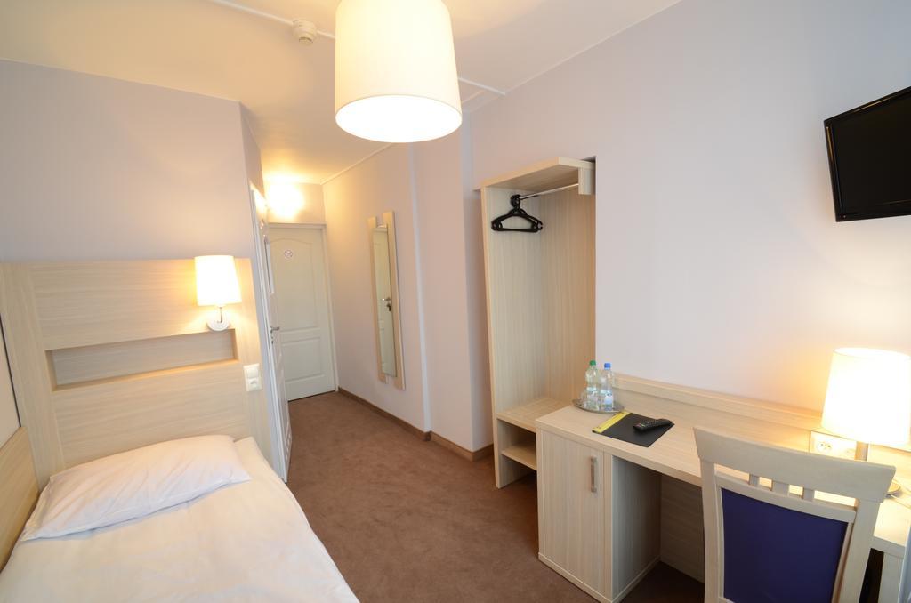 Hotel Pzmot Lublin Habitación foto