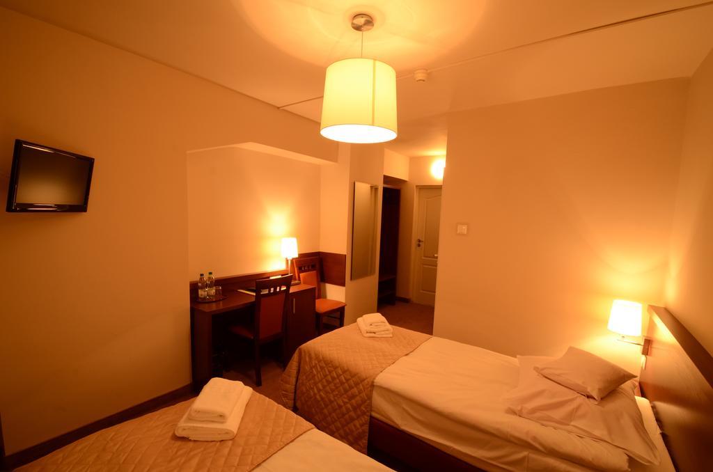 Hotel Pzmot Lublin Habitación foto