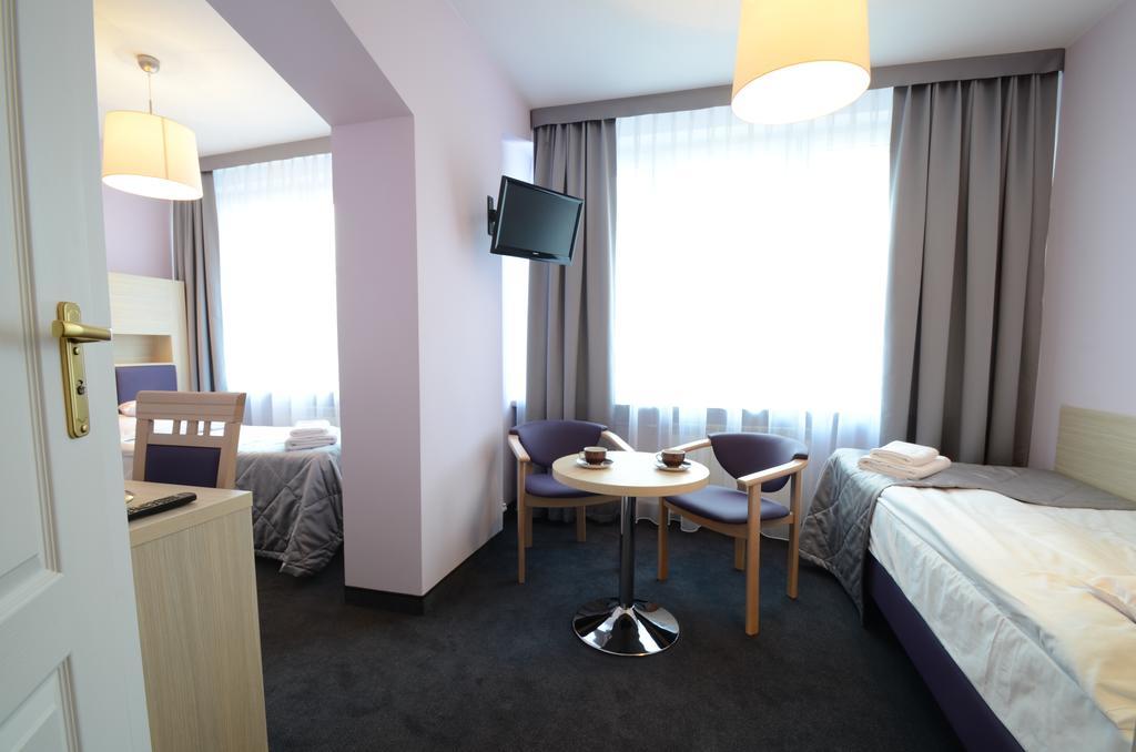 Hotel Pzmot Lublin Habitación foto